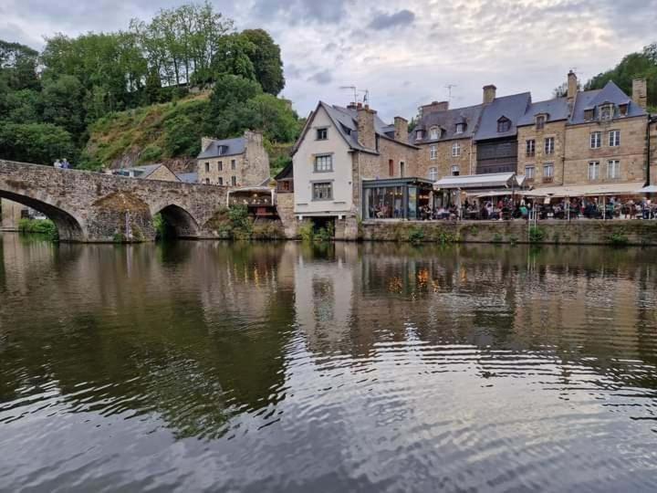 La Ménardière Tranquilitatis Chambre double petit déjeuner compris Corseul Exterior foto